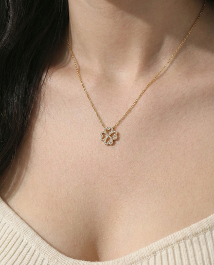 Amulet Clover Necklace