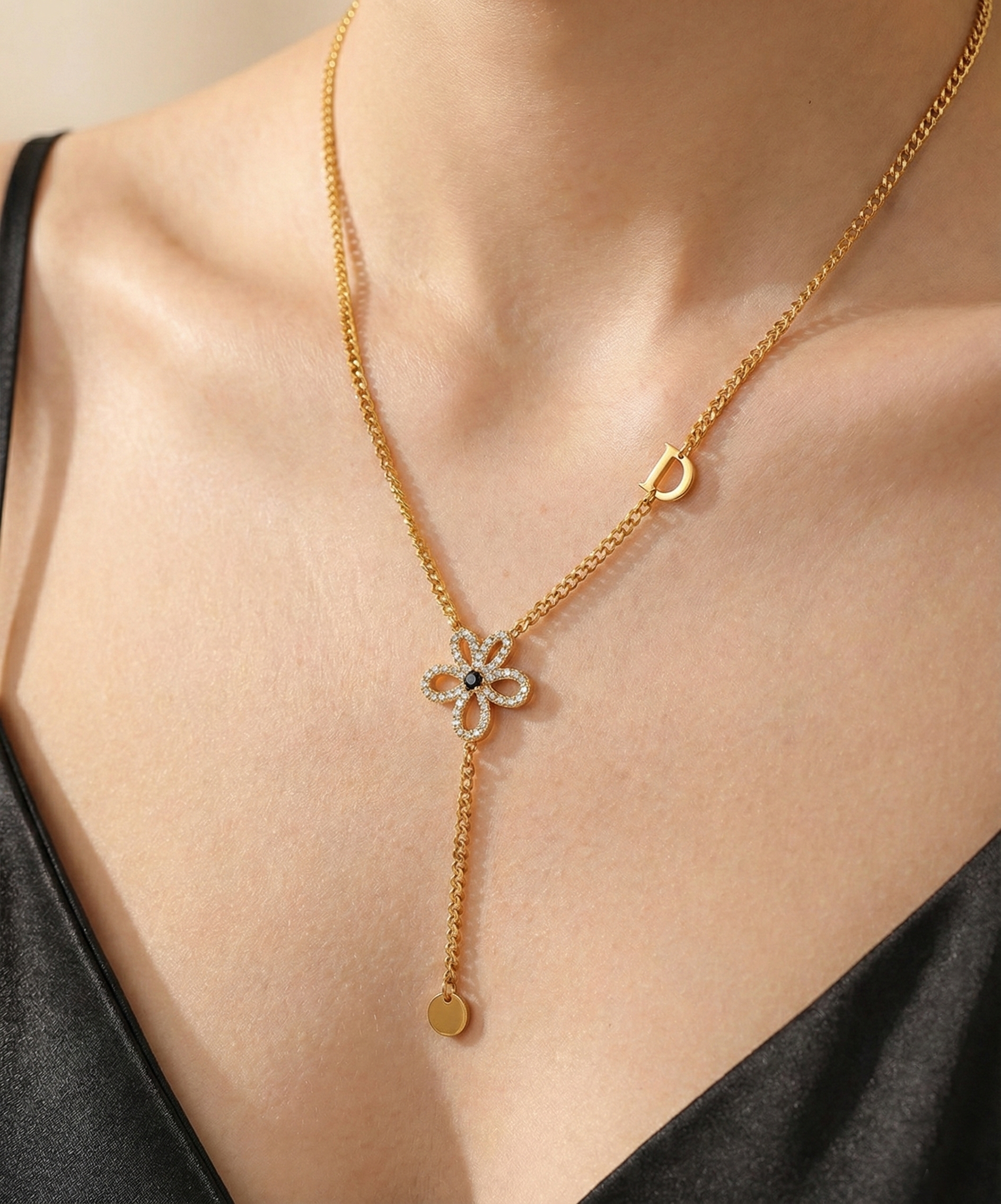 D'Or Petal Necklace